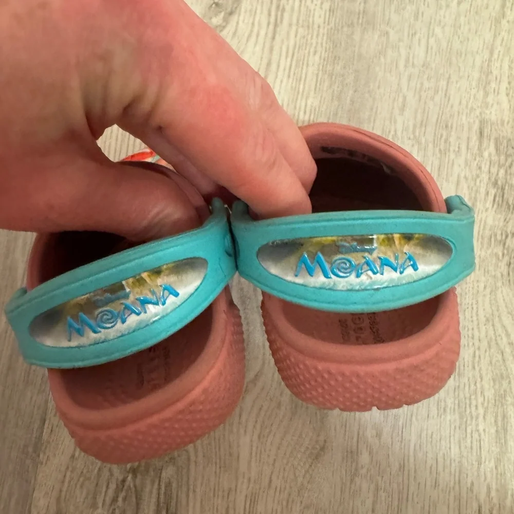 Disney Moana Crocs